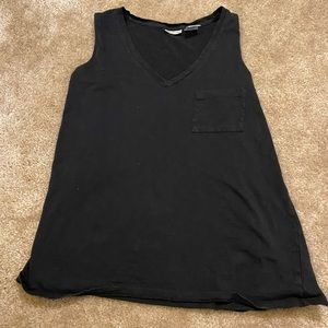 ✨3/$15 Max Studio Tank Top✨